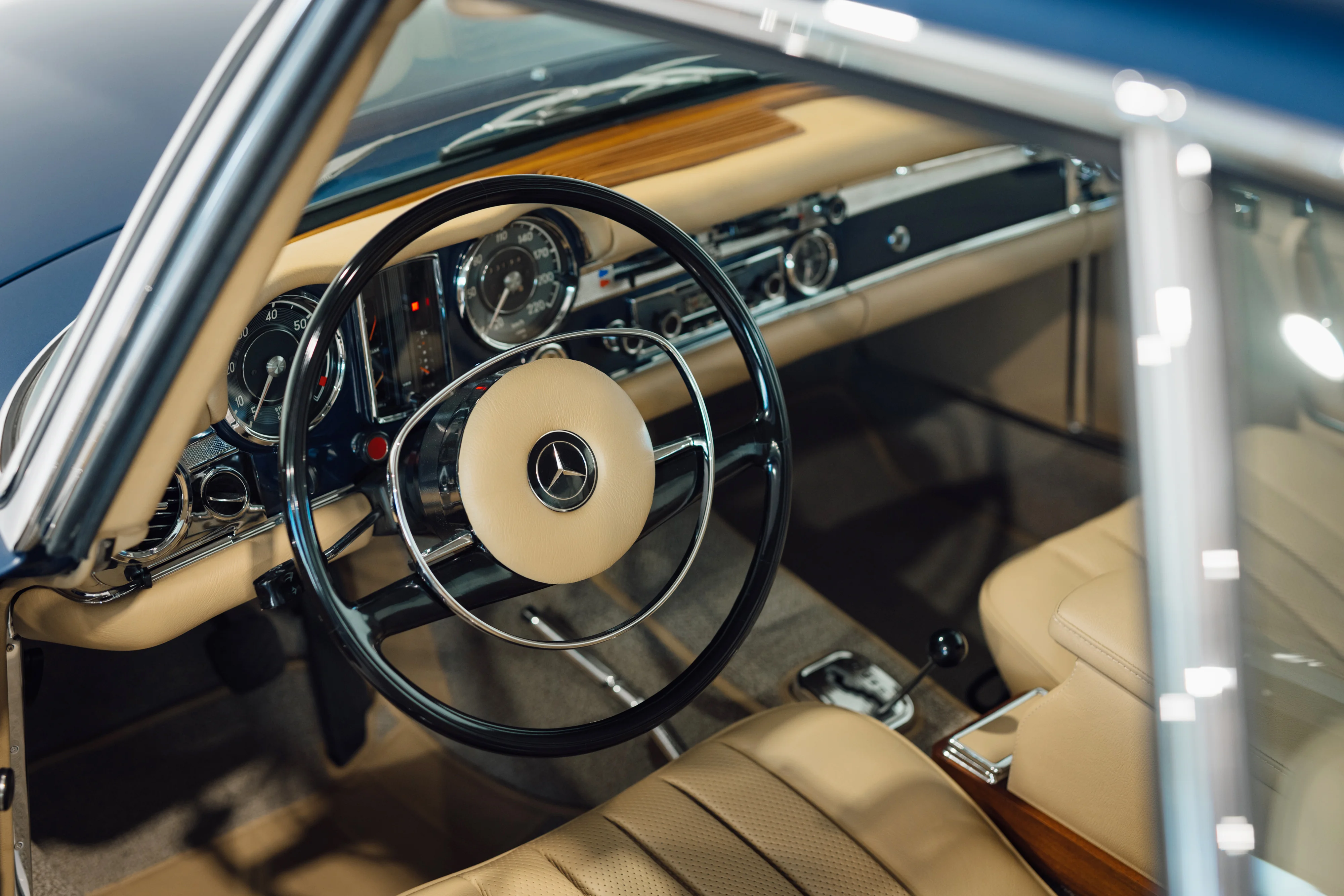 Mercedes-Benz 280 SL